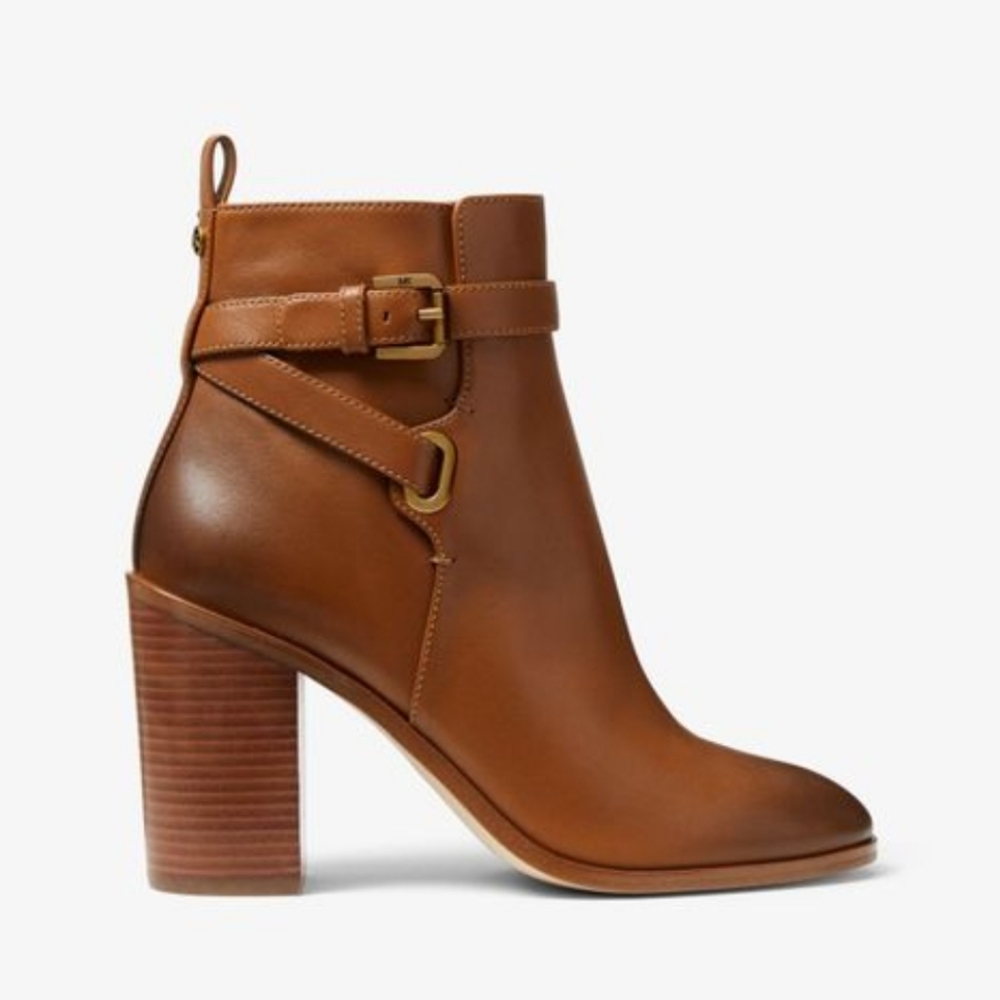 Micheal Kors Booties - Picture 3 of 16